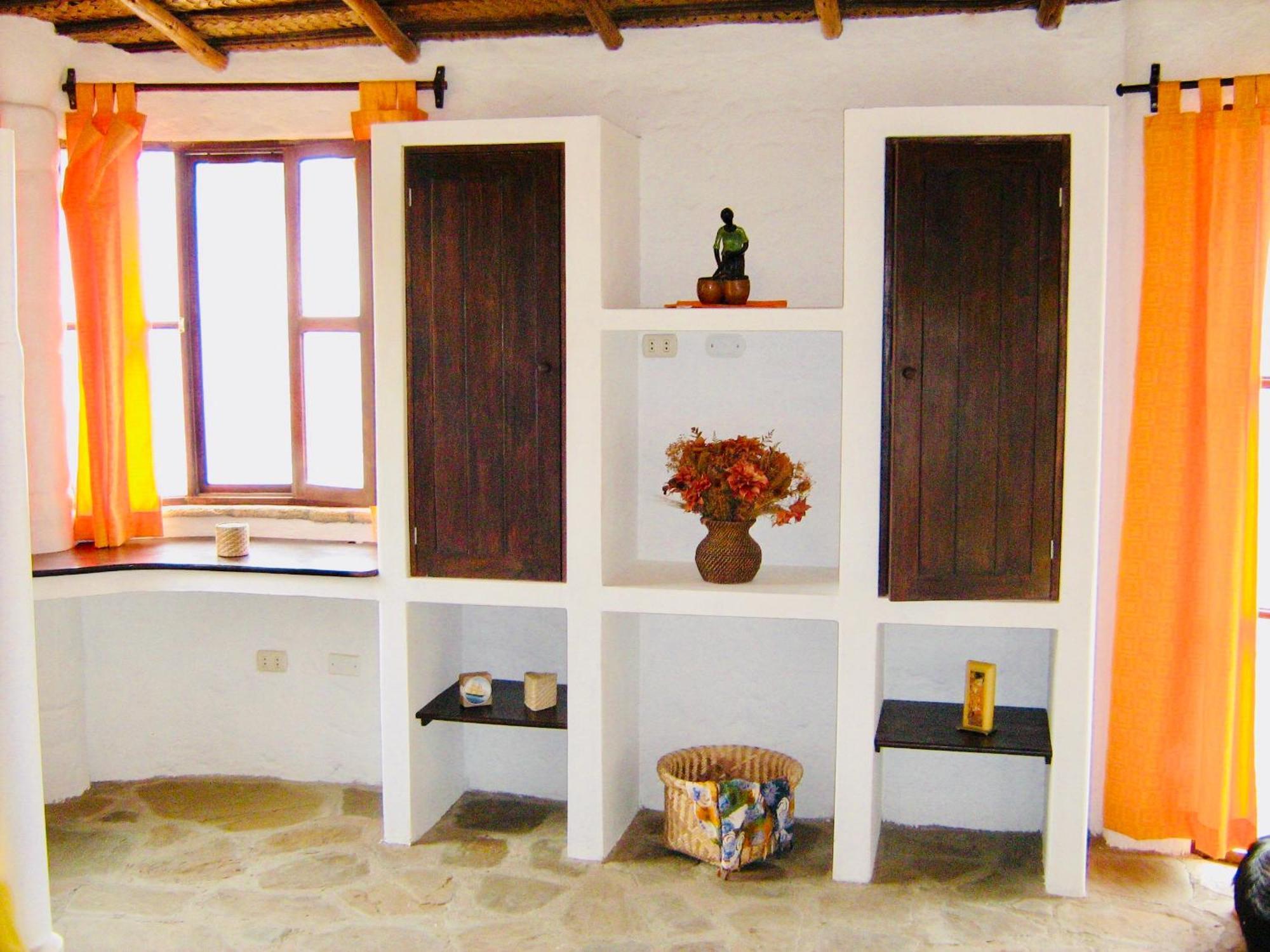 Hotel Smiling Crab Canoas de Punta Sal Extérieur photo