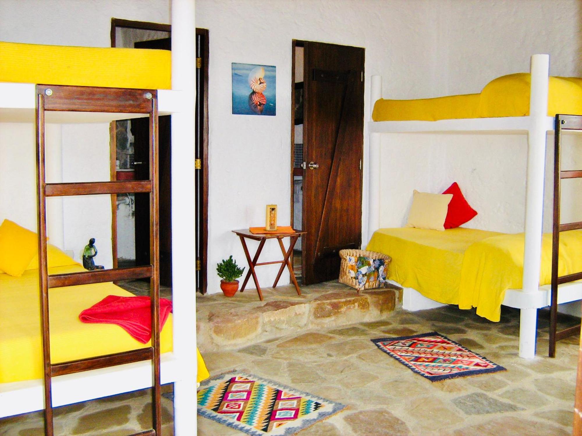 Hotel Smiling Crab Canoas de Punta Sal Extérieur photo
