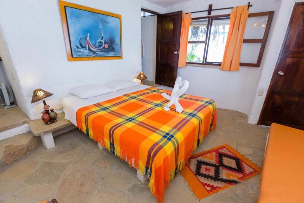 Hotel Smiling Crab Canoas de Punta Sal Extérieur photo