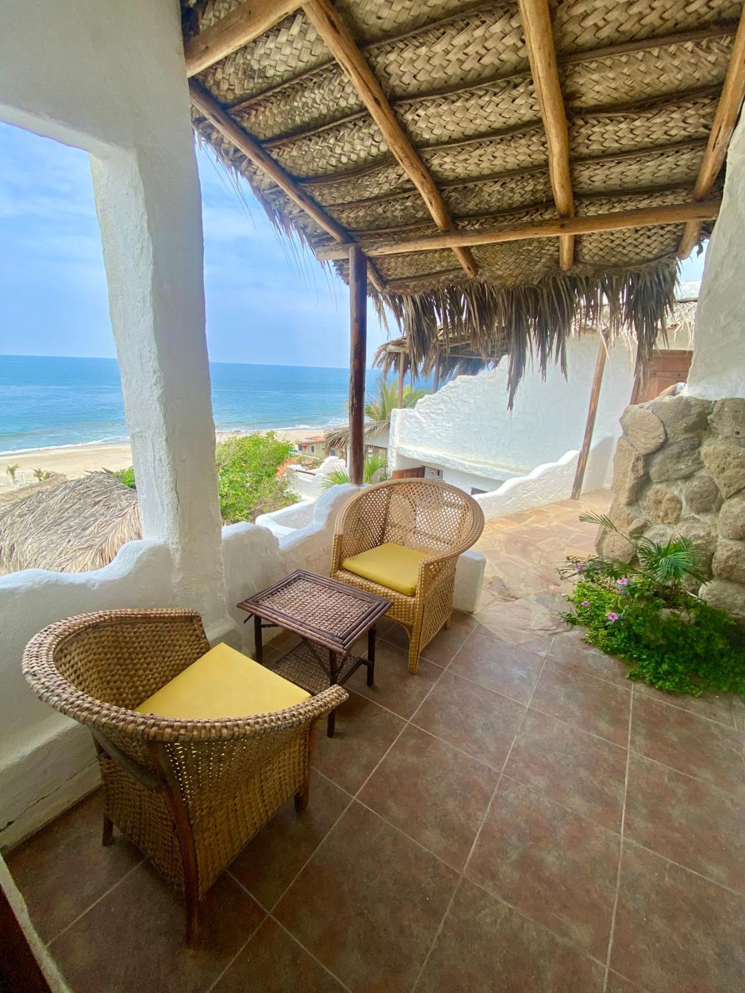 Hotel Smiling Crab Canoas de Punta Sal Extérieur photo